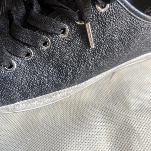 Michael Kors pattern Monogram Signature Tennis Logo Black Sneakers Shoes 9.5 - Picture 2 of 11